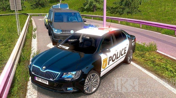 高级警车驾驶