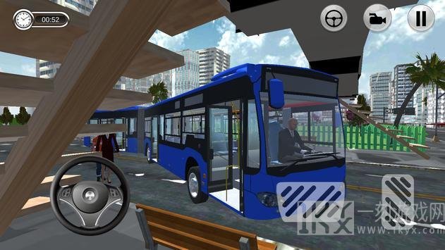 铰接式城市客车模拟器